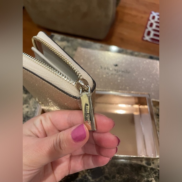 Kate Spade Glimmer Boxed Large Continental Wallet♠️✨ - Picture 6 of 9